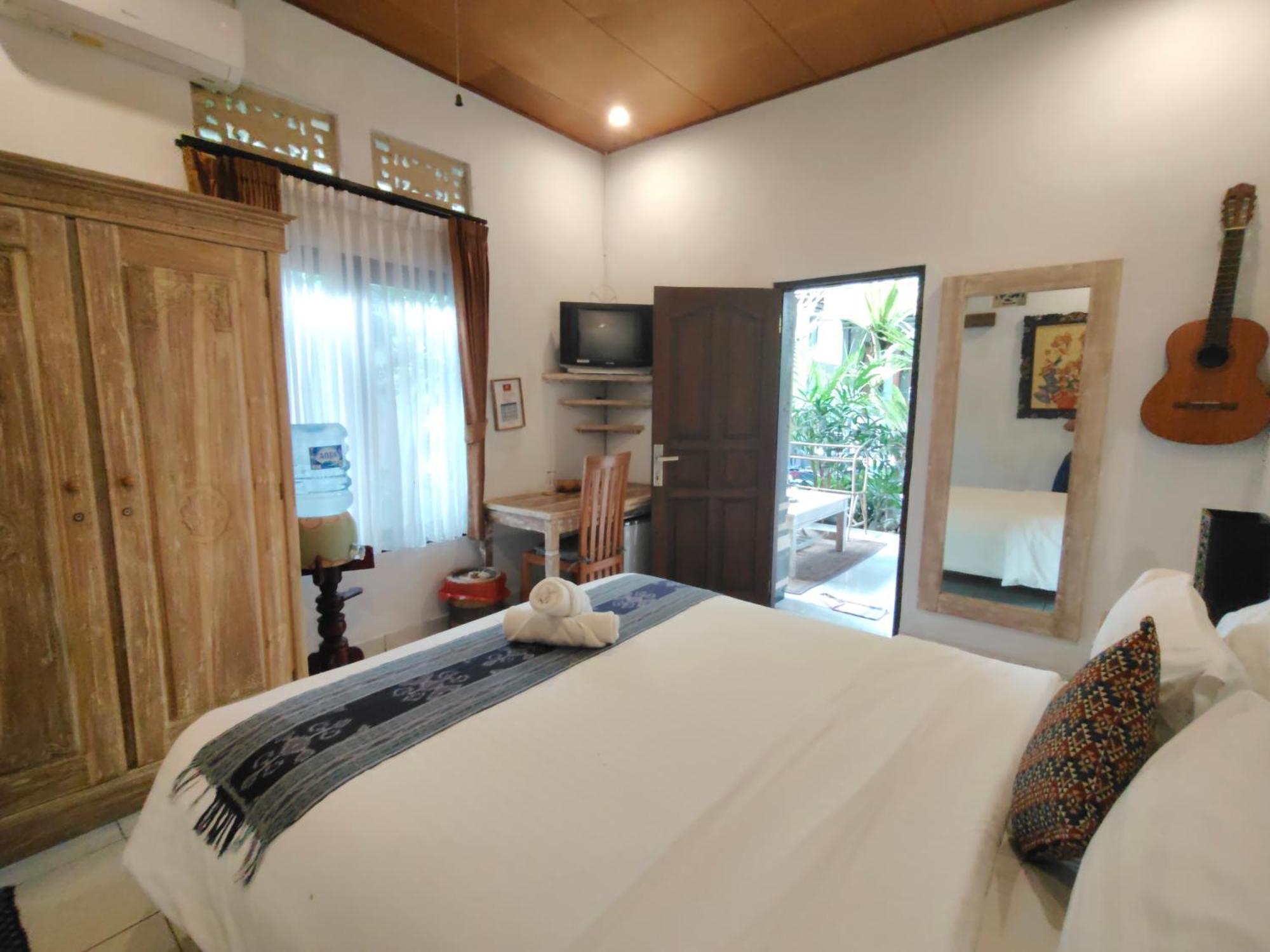 Candra Surf Homestay Canggu Eksteriør bilde